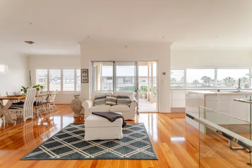 Located in the Mindarie Marina a Luxury House in a Perfect Location - บังกะโล