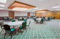 Days Inn by Wyndham Bay City - 2-Star