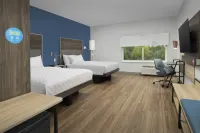 Tru by Hilton Charlotte Airport Lake Pointe - Bar