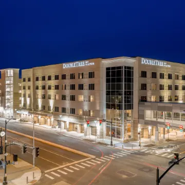 DoubleTree by Hilton Evansville