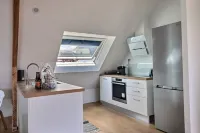 Cozy apartment in the city center, 2 steps from the beaches - Stove - Garage