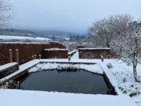 Wonderful rural idyll with glorious views and Yamaha baby grand piano Hotel a Ledbury