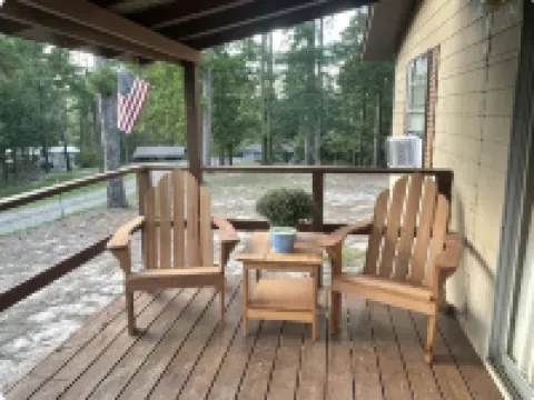 Cozy Cottage Five