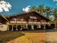Boars Bungalow - Linderhof Golf, Pool, & More! Hotels in Bartlett