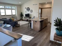 NEW Cottage 4 Blocks from Downtown Loveland CO Hotel a Loveland