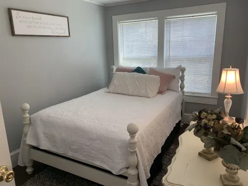 Granny Ruby’s Cottage near TIEC