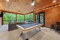Unwind, Play, and Make Memories — Your Perfect Getaway Awaits! Beautiful Creek! - 5-Star