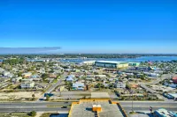 On the Beach - TreasureIsland  2 King Br Condo. Beach
