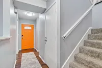 ♧Large Groups Welcome♧Parking♧Grill♧Deck♧8 TVs♧