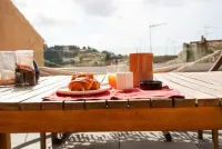 Charming village retreat near beach/vineyards Hotels in Le Beausset