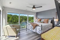 Lakefront Stargazer - Fireplace - Desk - King & Queen Beds - Stunning Views
