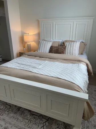 1 Bd/1 Ba w/ Pool, Gym, Hot Tub, Pickleball, Arcade, Pool Table, Shuffle Board