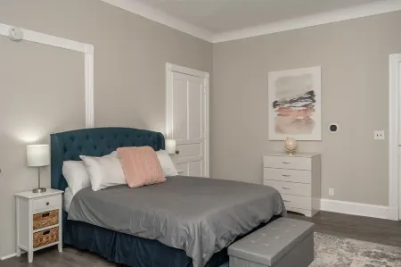 🏙⭐️Historic Modern Oasis | Central City Retreat 🌃 ❤️ Отели рядом с достопримечательностью «Цинциннати Зу & Ботаникал Гарден»