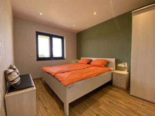 Quiet vacation apartment by the pond Pet-friendly in Schmidt