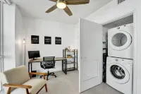 Luxury Condo On The Beach. Huge Private Balcony. 5-Star Amenities