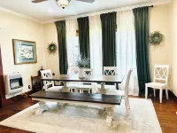 Charming 3-bedroom cottage in Downtown Sulphur