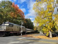 Private 1st Floor Studio in Victorian Home - Steps to LL Bean, Downtown Freeport