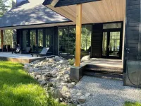 Après Cabin | Designer Lake Cabin