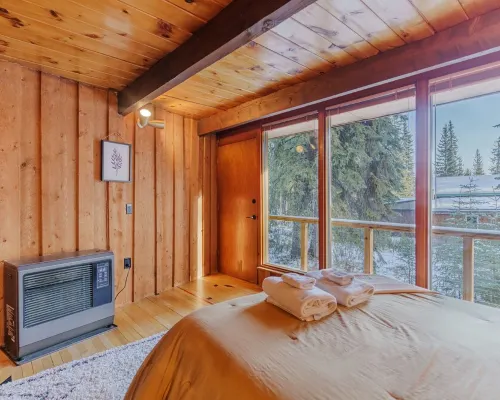 Star-Shaped Midcentury Modern Aurora Retreat + Hot Tub + Game Room Hotels in College