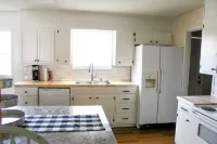 High Plains Hideaway-Cozy and convenient to TTU, LCU, Medical District and more!