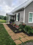 1912 Farmhouse has large, covered porch & fire pit! Near Casino & The Pinnacle Hotels near Goose Creek Farm , LLC