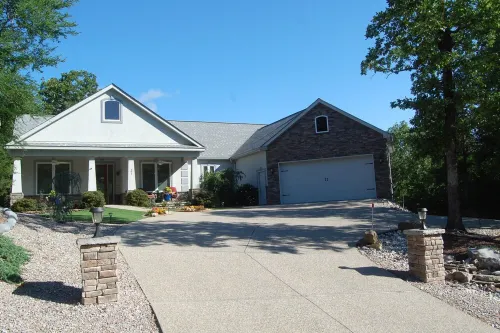 Private Luxury King Suite With Golf Course View - Best East End Location