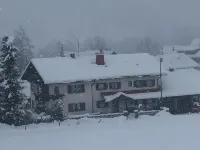 Beautiful 65 sqm apartment Hotels in Ofterschwang