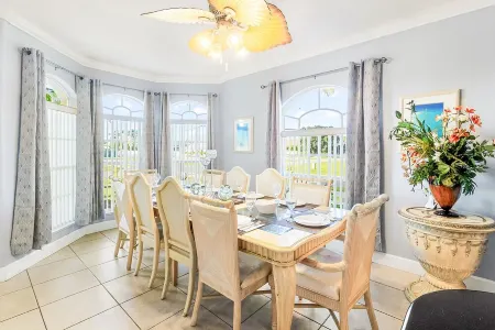 6 Bedrooms 4 baths Dream Pool Home near Vanderbilt Beach Naples Florida