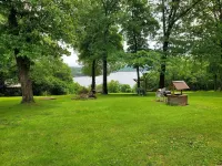 2-Bdrm Lake View/Access Cabin, Family/Pet Friendly, Large Screened Porch, Clean