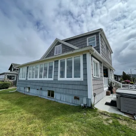 Seaside Beachfront Home on Prom