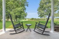 Peaceful & Charming Farmhouse;Firepit;Near Weston, St.Joe & Atchison ;Sleeps 10 - 3-Star