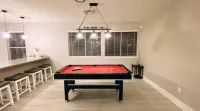 H&S Luxury Home with Pool Table 8 mi to IAH Hotels near Home Storage Center
