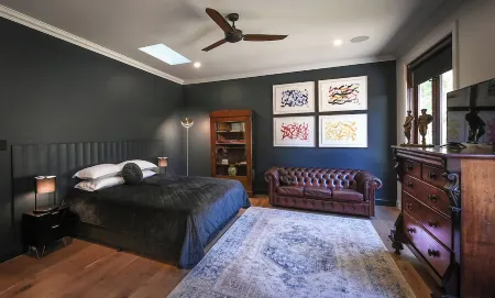 Adelaide Hills luxury cottage with sauna and heated pool 20 mins from Adelaide