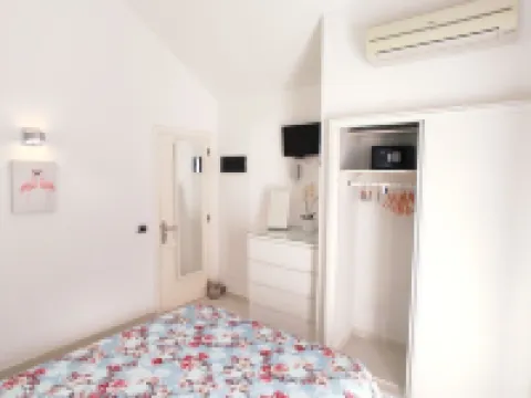 One Bedoom-Two balcony apartment with sea & golf view in Amarilla Golf