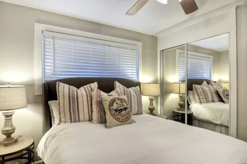Kick back on Large Patio Close Beach & Village Garage