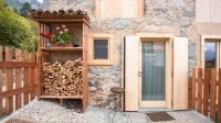 wonderful hut on the edge of the woods in Valle di Ledro for total relaxation