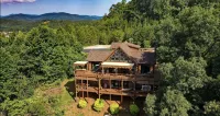 🌄Sleeps up to 16 🌄 Pristine Mountain Views from Downtown Helen ⛰️