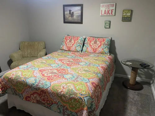 Lark's Nest on Lake Hickory w/Dock & Tesla Charger