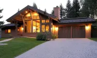 Luxury Ski Chalet with Mountain Views, Minutes to Ski Lifts
