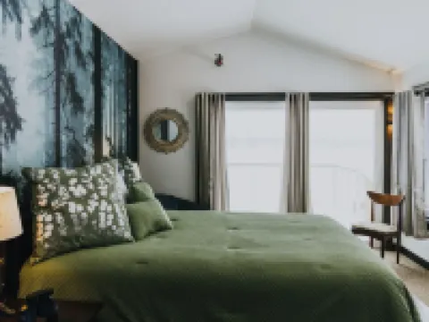 Lake Side Guest House with Hot Tub Hotels in Newaygo County