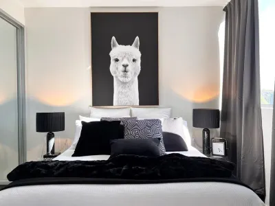 https://www.airbnb.com.au/multicalendar/774096226735245129 Hotels near Australian War Memorial