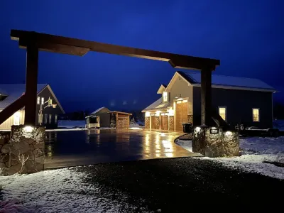 The Mustard Seed-Conveniently located w/gorgeous views @ the base of Snowbowl!!!