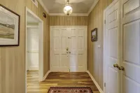 3 Bdrm Waterfront Villa in Harbour Town- Relax to the sounds of the Calibogue