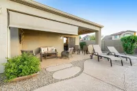 NEW! Cozy desert getaway with private backyard and seasonal pool!