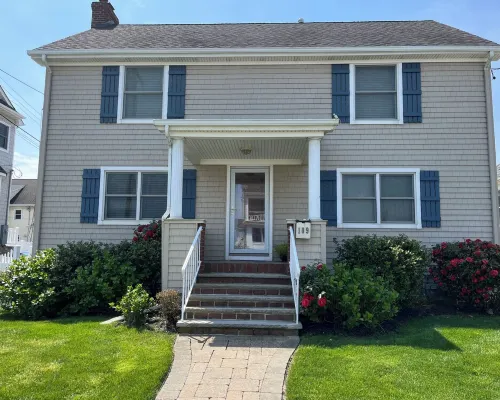 1/2 Block to Beach- Spring Lake Border- Great for Families, Easy Walk to Beach Hotels in Belmar