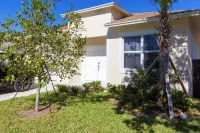 experience HollywoodGlamour an exquisite single level 4 bedroom Cruise terminal 주변 호텔