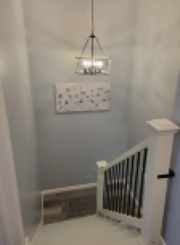 Modern. 5 min to Penn State Breakfast included, King bed, Game Room! Toftrees