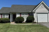 Renovated Gem Minutes from Downtown WS, Kville, GSO Hotels near Salem Lake Park