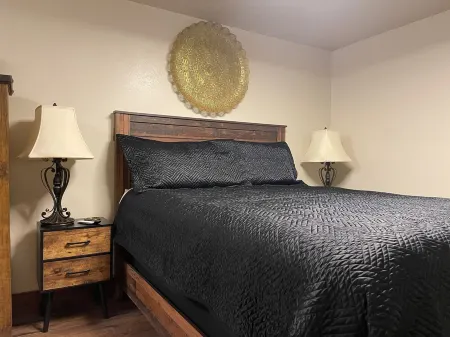 Welcome to The New Kanab Lodge Suite 24