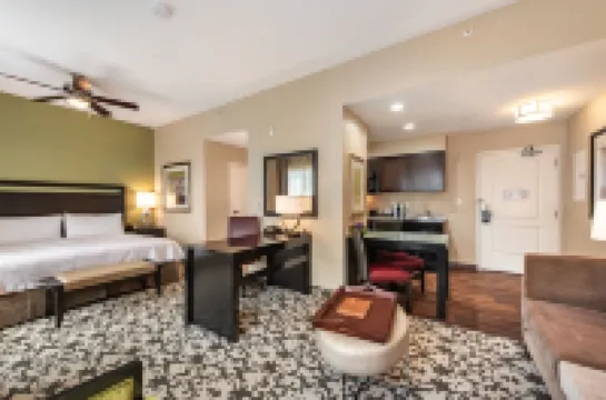 โฮมวูดสวีทส์ บายฮิลตัน อ็อกซ์นาร์ด/คามารีโย